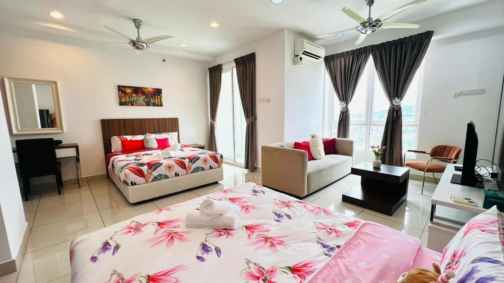 Apartment Mansion One L 4Pax Studio L Mountainview & Cityview L Gleneagles Kampong Makam